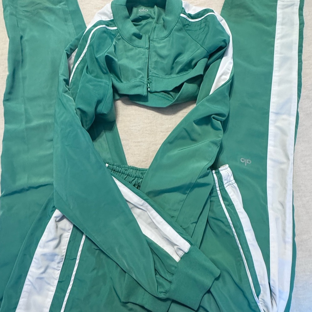ALO Racetrack Shrug and Pant